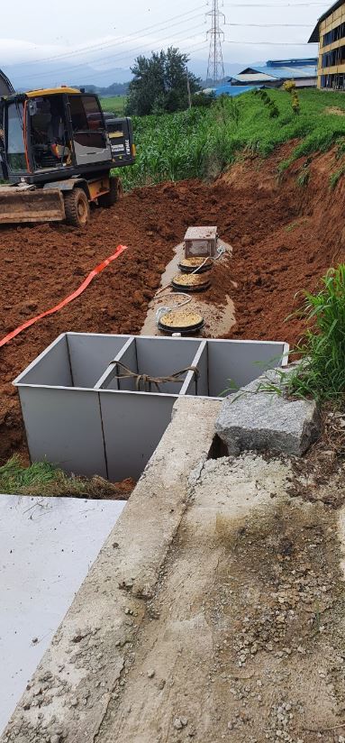 FRP septic tank and three-stage storage tank buried [첨부 이미지1]